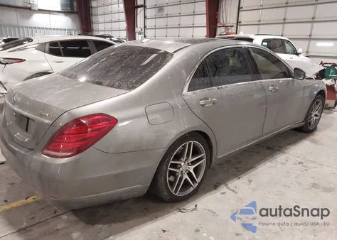 2015 Mercedes-Benz S 550 4Matic z USA, uszkodzony, nr VIN WDDUG8FB4FA161237